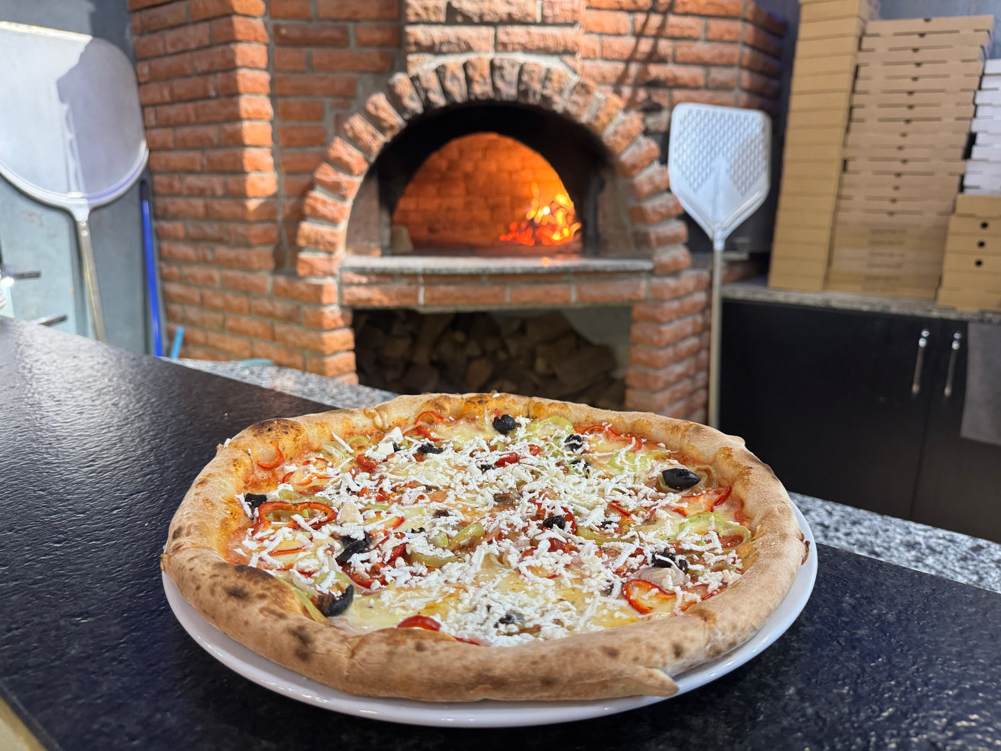 PIZZA E SHPIS 